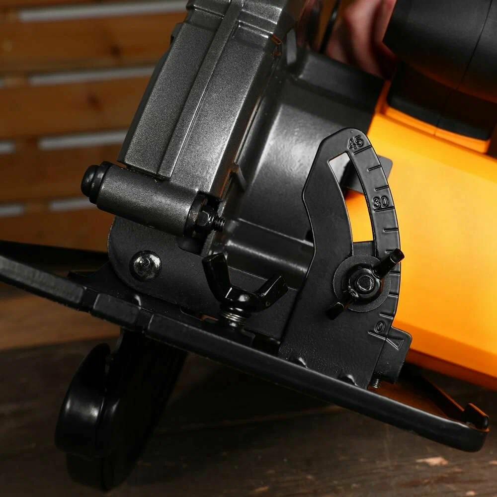 Дисковая (циркулярная) пила DEKO CS2500-D, 2500Вт, 210мм диск